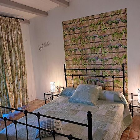 Bed and Breakfast Lou Pin Dou Papet Roquevaire Exterior foto